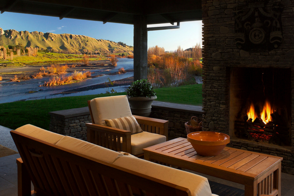 Black Barn Retreats overlooking the Tukituki River
