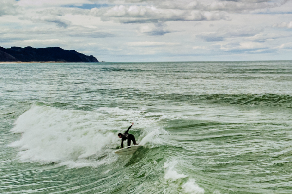 Surfing Ocean Beach 600x400