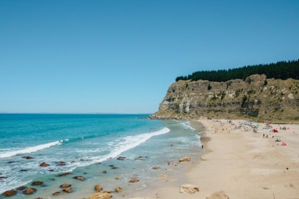 Surfing Waipatiki 600x400